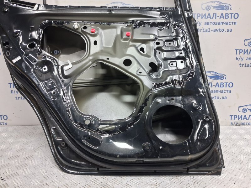 Дверь задняя левая Auris 2006-2012 E150 1.6 бензин 1ZRFAE