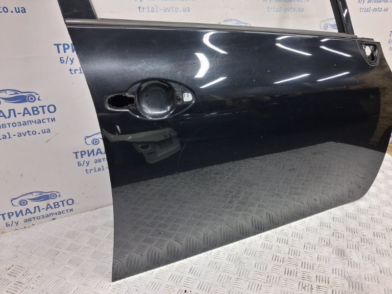 Дверь передняя правая Toyota Auris E150 1.6 бензин 1ZRFAE