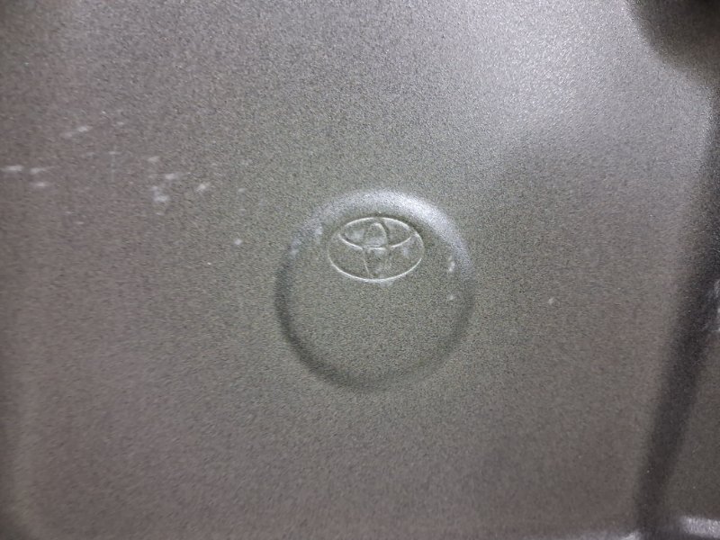 Дверь передняя левая Auris 2006-2012 E150 1.6 бензин 1ZRFAE