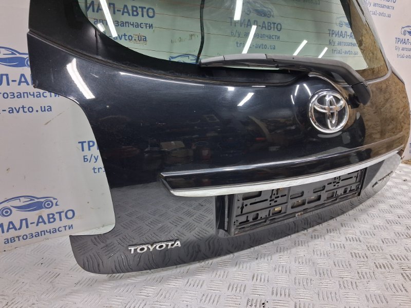 Крышка багажника Toyota Auris E150 1.6 бензин 1ZRFAE