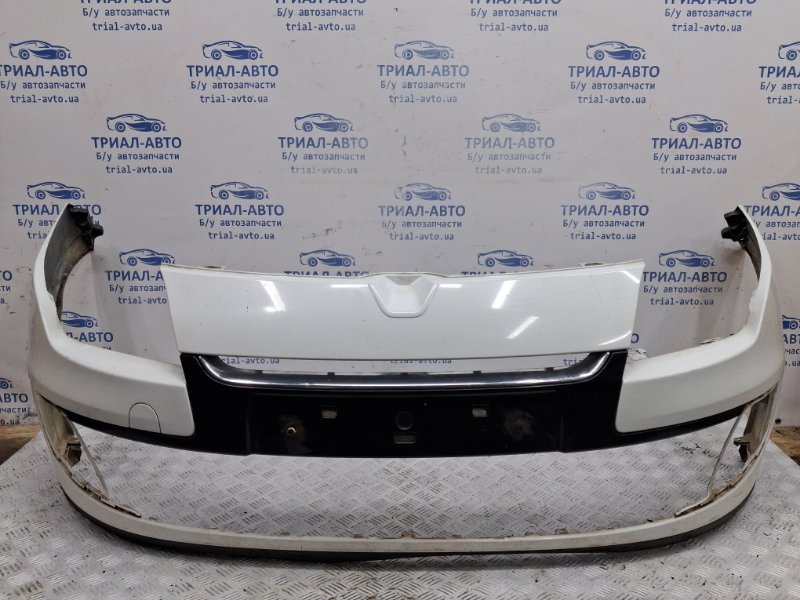 Бампер передний Renault Megane 2008-2016 3 1.5 Diesel K9K 620220035R Б/У