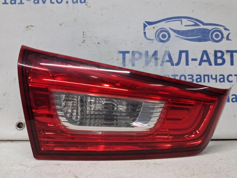 Фонарь задний внутренний левый Mitsubishi ASX 2010- GA 1.8 Diesel 4N13 8336A087 Б/У