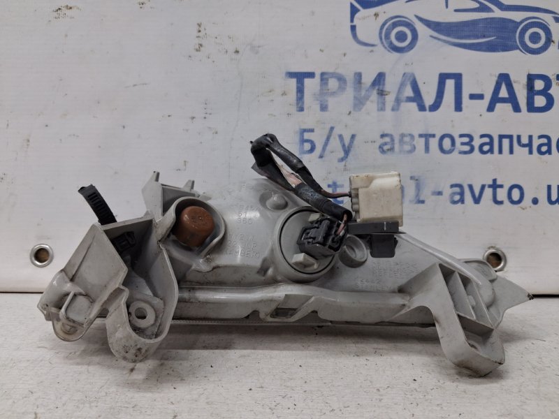Фара противотуманная правая Mazda 3 BM 2.2 diesel