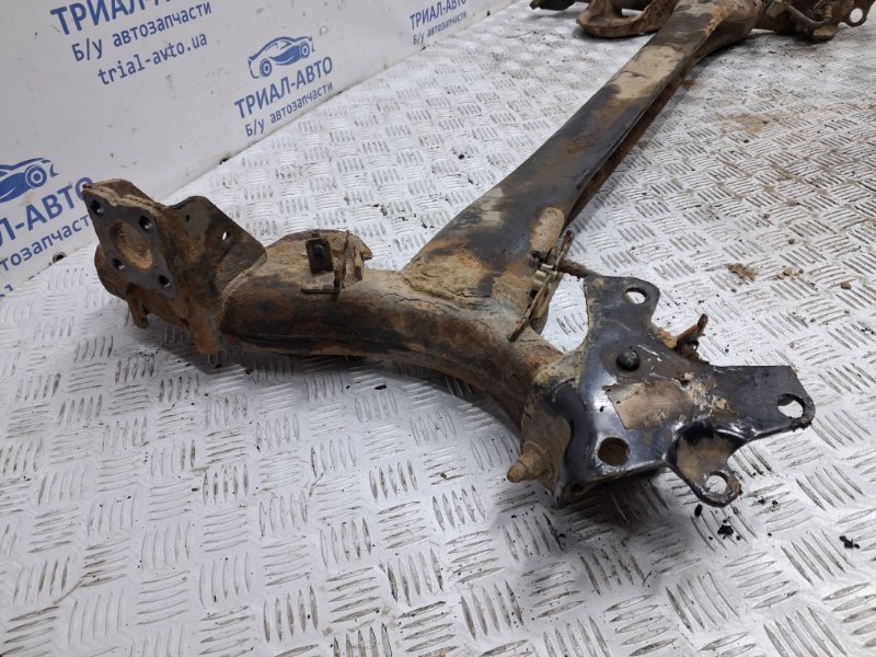 Балка задней подвески Megane 2008-2016 3 1.5 Diesel K9K Балка задней подвески Megane 2008-2016 3 1.5 Diesel K9K