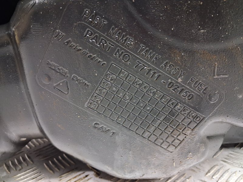 Бак топливный пластик Auris 2006-2012 E150 1.6 бензин 1ZRFAE