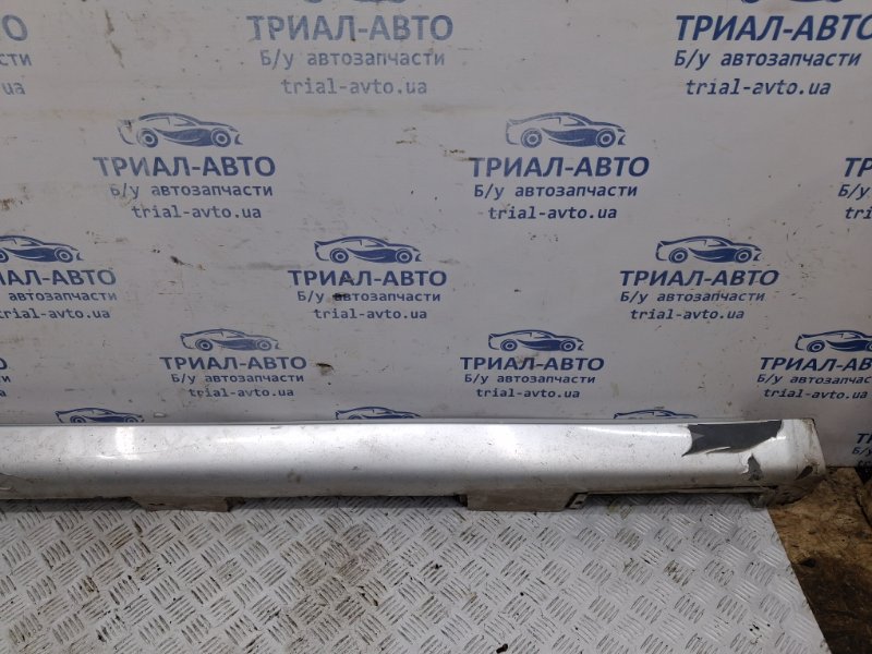 Накладка порога внешняя правая Toyota Camry XV40 2.4 Бензин 2AZFE