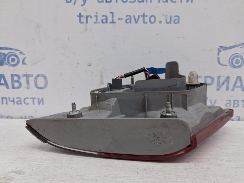 Фонарь задний внутренний правый Toyota Camry XV40 2.4 Бензин 2AZFE