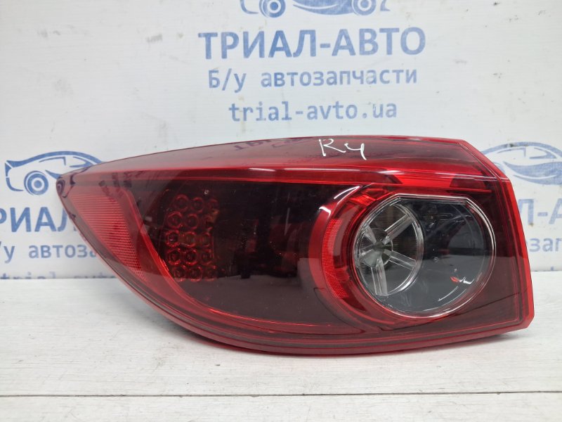 Фонарь задний внешний левый Mazda 3 2013-2019 BM 2.2 diesel B45D51160 Б/У