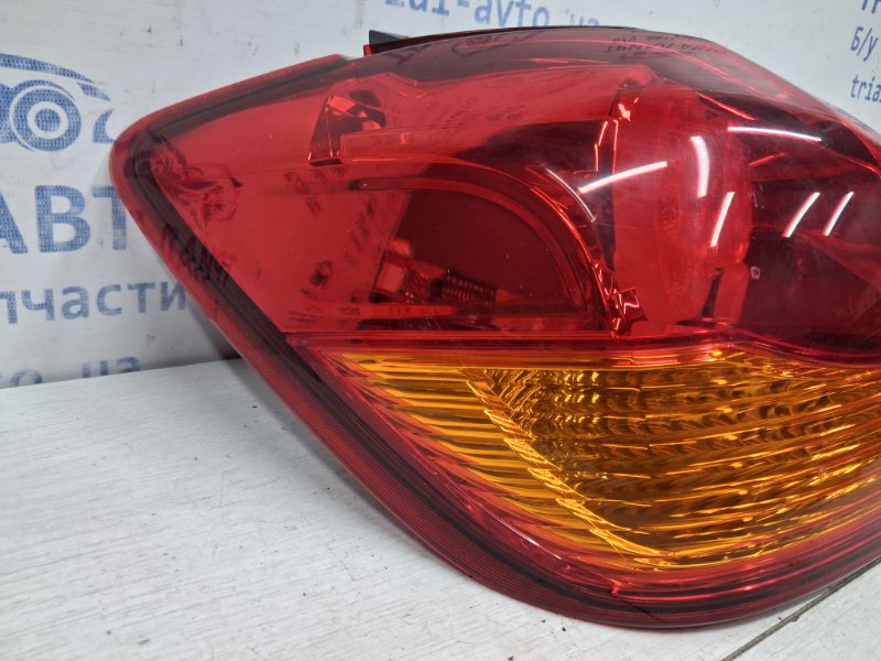 Фонарь задний внешний левый ASX 2010- GA 1.8 Diesel 4N13