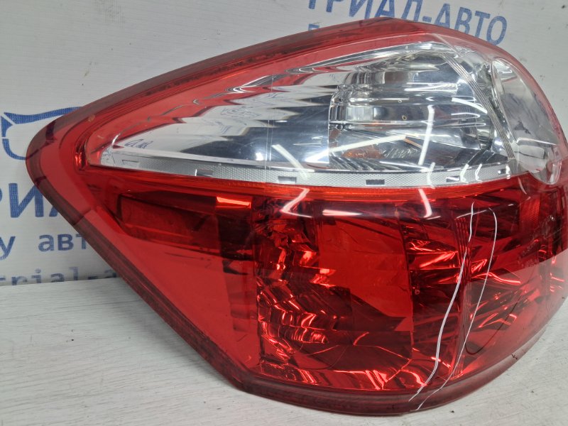 Фонарь задний внешний левый Auris 2006-2012 E150 1.6 бензин 1ZRFAE