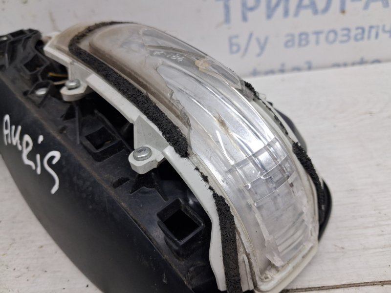 Зеркало левое Auris 2006-2012 E150 1.6 бензин 1ZRFAE