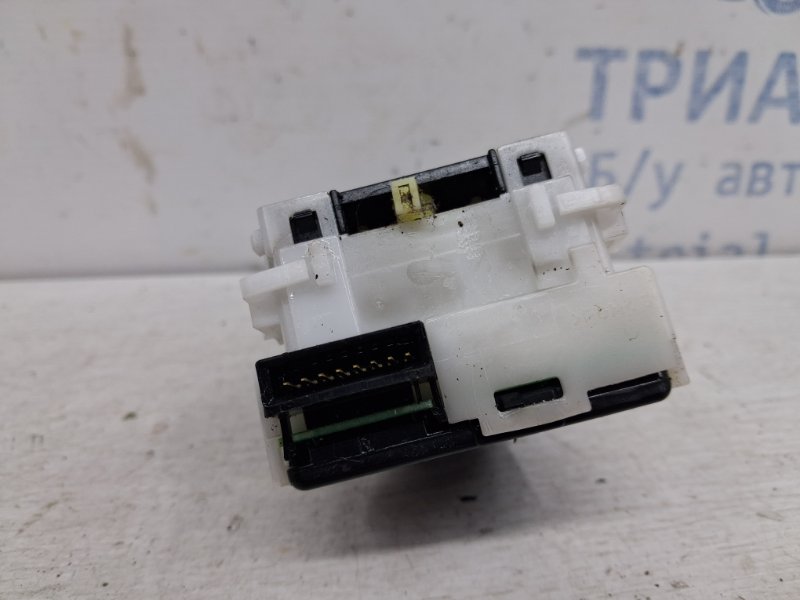 Переключатель подрулевой левый(поворотники) Qashqai 2006-2013 J10 2.0 Бензин MR20DE Переключатель подрулевой левый(поворотники) Qashqai 2006-2013 J10 2.0 Бензин MR20DE