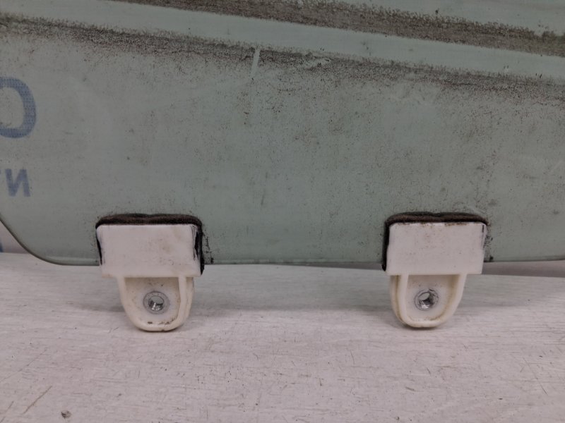 Стекло двери переднее правое 3 2013-2019 BM 2.2 diesel