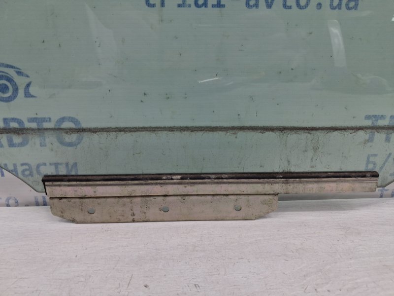 Стекло двери заднее правое Auris 2006-2012 E150 1.6 бензин 1ZRFAE Стекло двери заднее правое Auris 2006-2012 E150 1.6 бензин 1ZRFAE