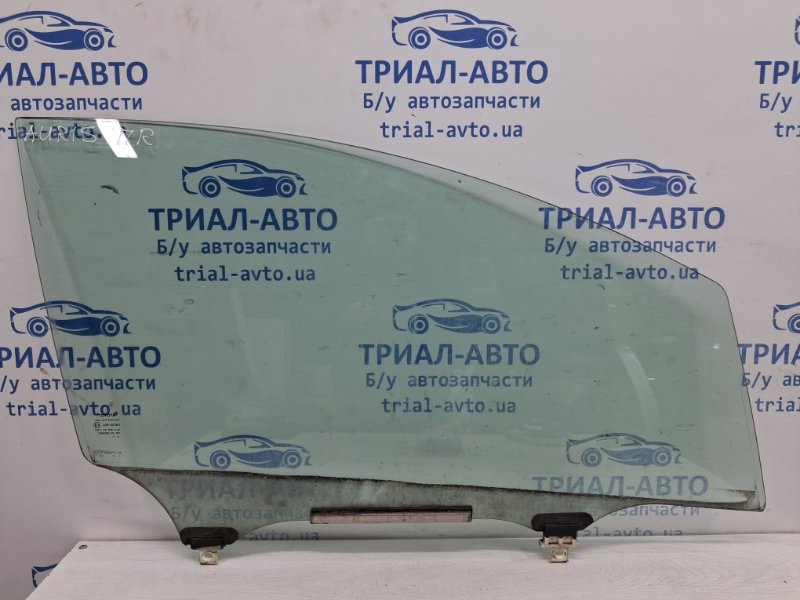 Стекло двери переднее правое Toyota Auris 2006-2012 E150 1.6 бензин 1ZRFAE 6810102230 Б/У
