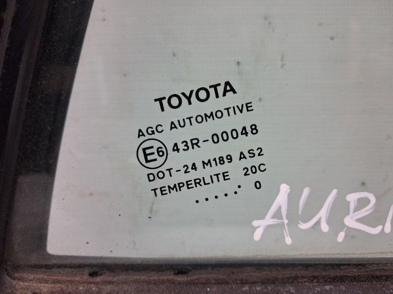 Стекло двери задней правой (форточка) Auris 2006-2012 E150 1.6 бензин 1ZRFAE