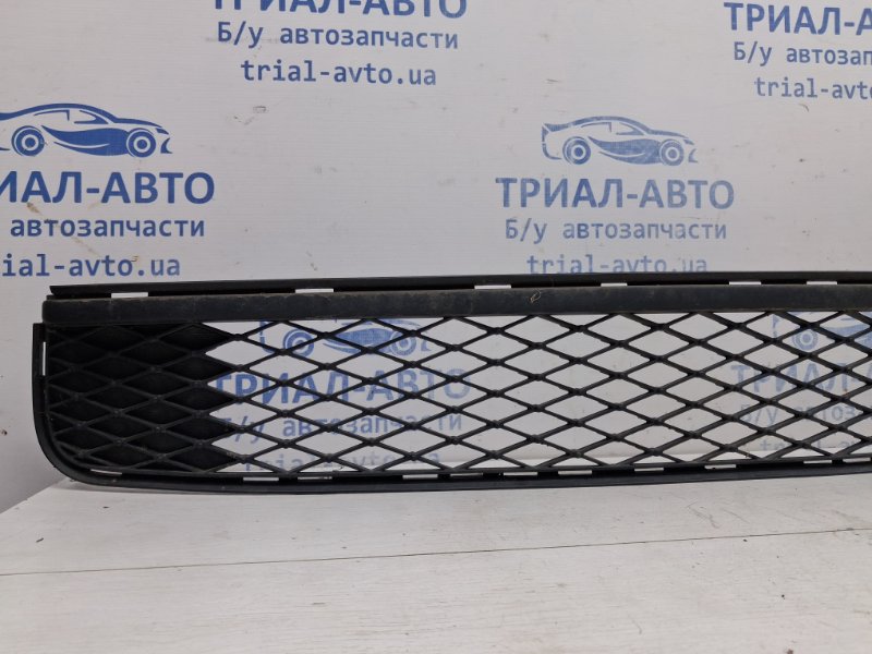Решетка бампера центральная Auris 2006-2012 E150 1.6 бензин 1ZRFAE