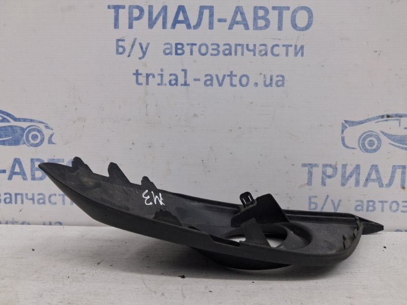 Решетка противотуманки левая Mazda 3 BM 2.2 diesel Решетка противотуманки левая Mazda 3 BM 2.2 diesel