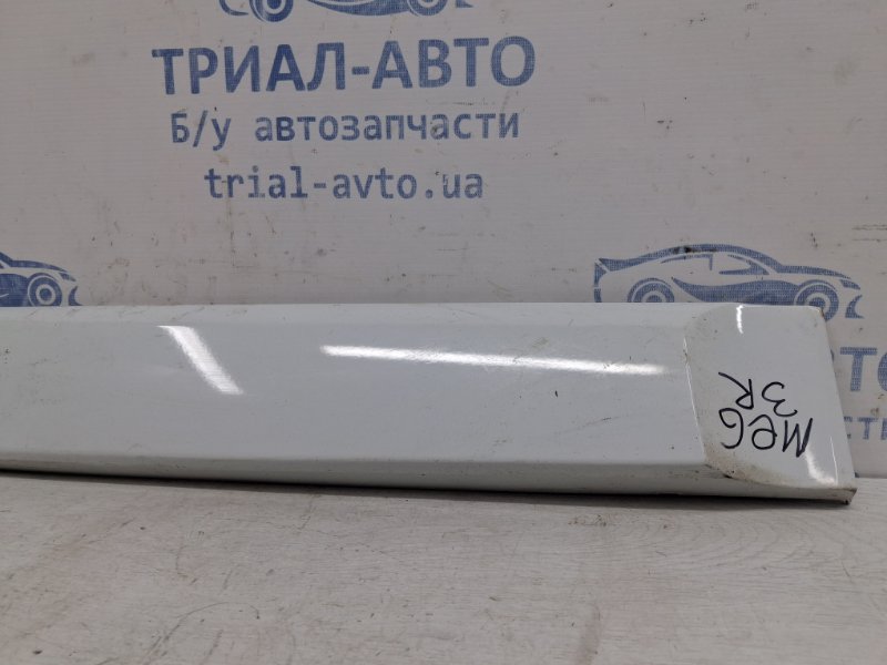 Накладка двери задняя правая Renault Megane 3 1.5 Diesel K9K