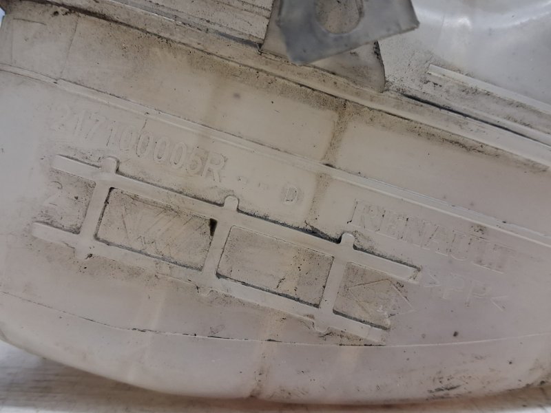 Бачок радиатора (расширительный) Megane 2008-2016 3 1.5 Diesel K9K Бачок радиатора (расширительный) Megane 2008-2016 3 1.5 Diesel K9K