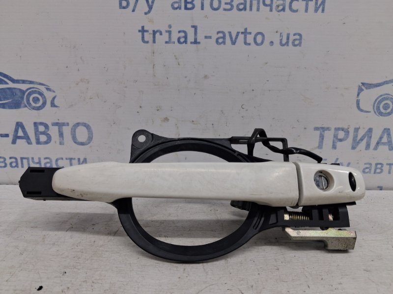 Ручка двери внешняя передняя правая Mitsubishi ASX 2010- GA 1.8 Diesel 4N13 80610W020P Б/У