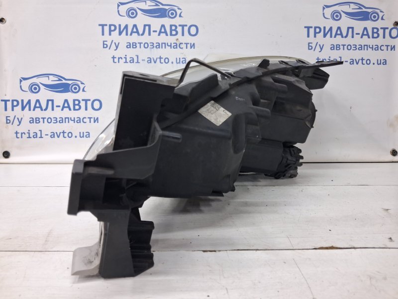 Фара правая Ксенон 3 2013-2019 BM 2.2 diesel Фара правая Ксенон 3 2013-2019 BM 2.2 diesel