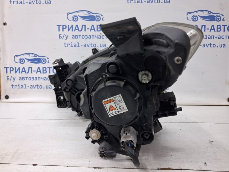 Фара правая Ксенон 3 2013-2019 BM 2.2 diesel Фара правая Ксенон 3 2013-2019 BM 2.2 diesel