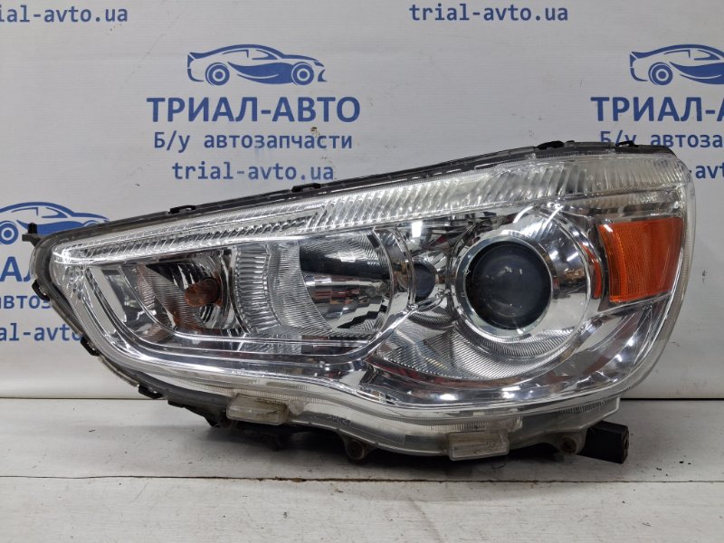 Фара левая галоген Mitsubishi ASX 2010- GA 1.8 Diesel 4N13 8301B589 Б/У