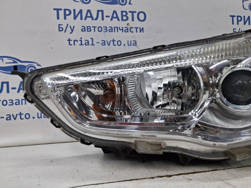 Фара левая галоген Mitsubishi ASX GA 1.8 Diesel 4N13