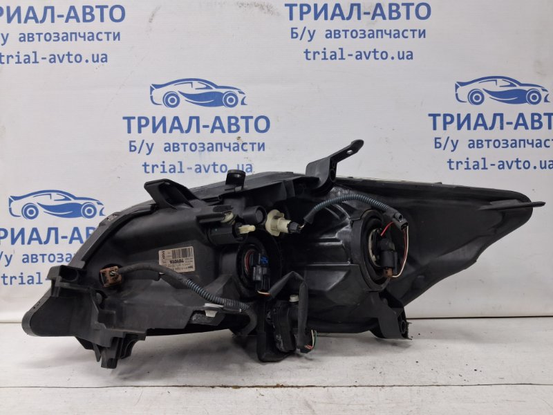 Фара правая галоген Auris 2006-2012 E150 1.6 бензин 1ZRFAE Фара правая галоген Auris 2006-2012 E150 1.6 бензин 1ZRFAE
