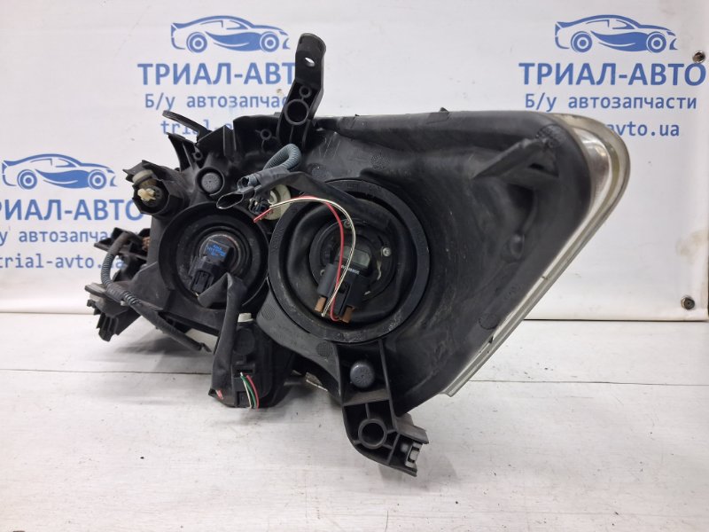 Фара правая галоген Auris 2006-2012 E150 1.6 бензин 1ZRFAE Фара правая галоген Auris 2006-2012 E150 1.6 бензин 1ZRFAE