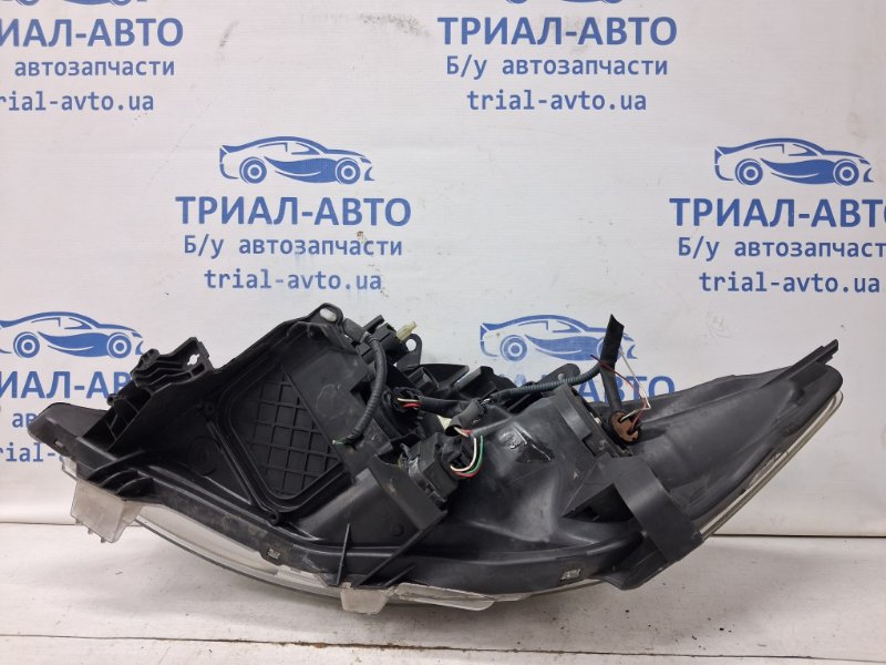 Фара правая галоген Auris 2006-2012 E150 1.6 бензин 1ZRFAE Фара правая галоген Auris 2006-2012 E150 1.6 бензин 1ZRFAE