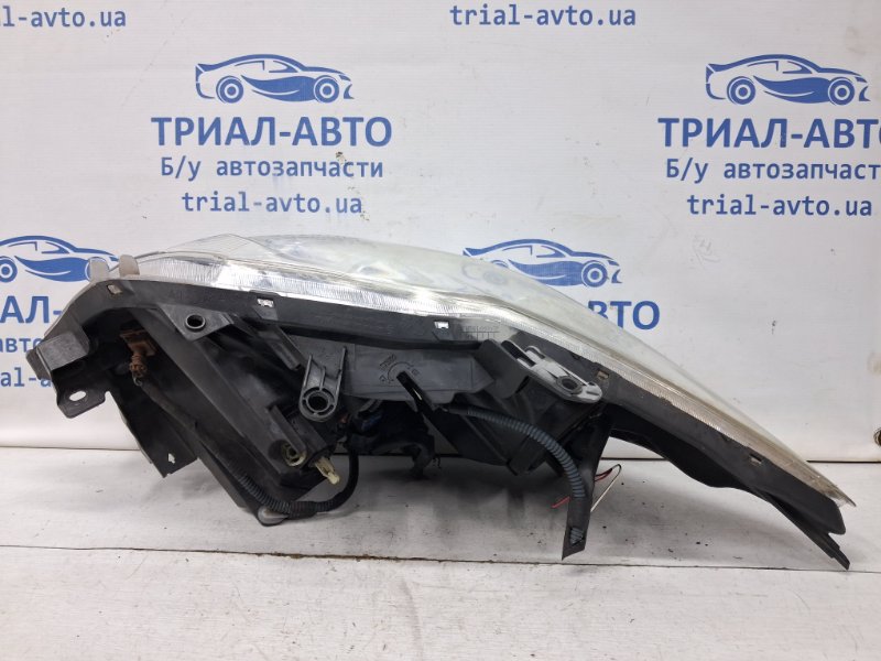 Фара правая галоген Auris 2006-2012 E150 1.6 бензин 1ZRFAE Фара правая галоген Auris 2006-2012 E150 1.6 бензин 1ZRFAE