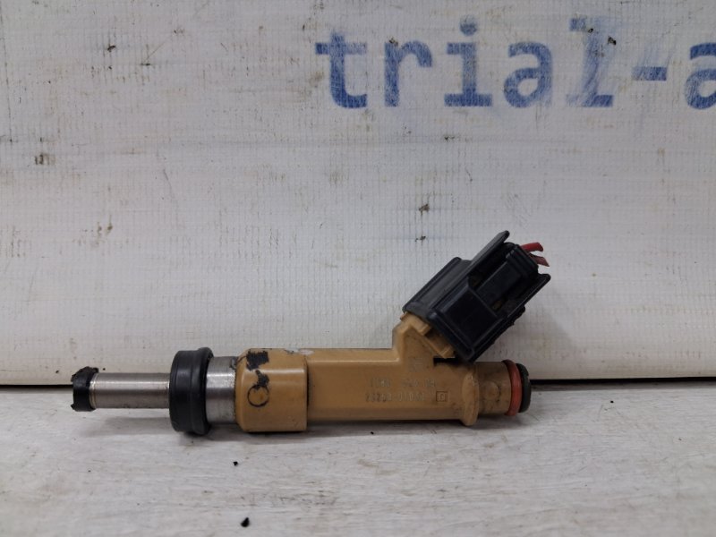 Форсунка топливная Toyota Auris 2006-2012 E150 1.6 бензин 1ZRFAE 23209-09130 Б/У