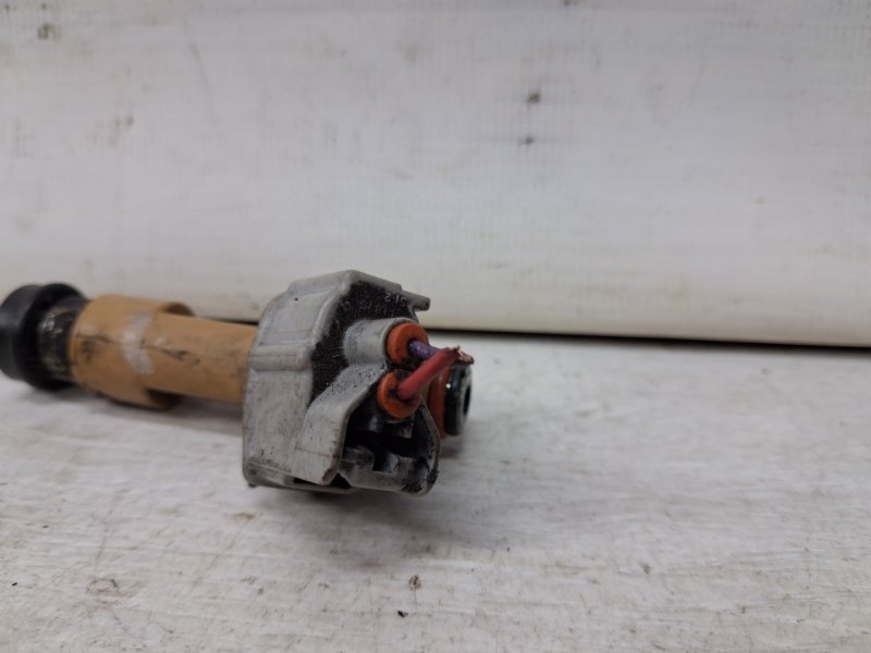 Форсунка топливная Auris 2006-2012 E150 1.6 бензин 1ZRFAE