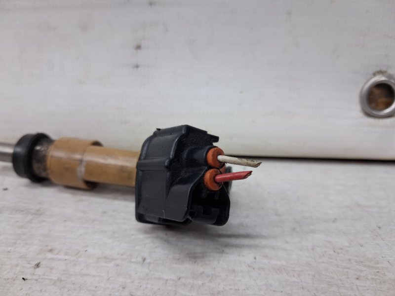 Форсунка топливная Auris 2006-2012 E150 1.6 бензин 1ZRFAE