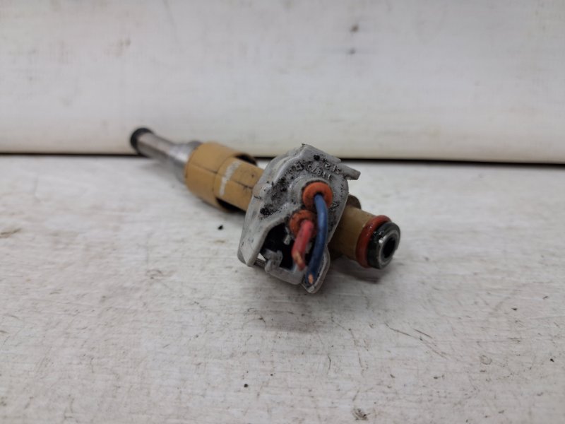 Форсунка топливная Auris 2006-2012 E150 1.6 бензин 1ZRFAE