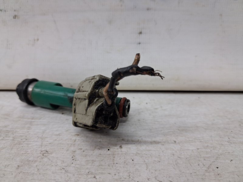 Форсунка топливная Camry 2006-2011 XV40 2.4 Бензин 2AZFE