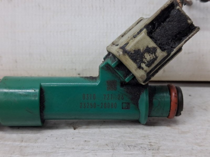 Форсунка топливная Toyota Camry XV40 2.4 Бензин 2AZFE