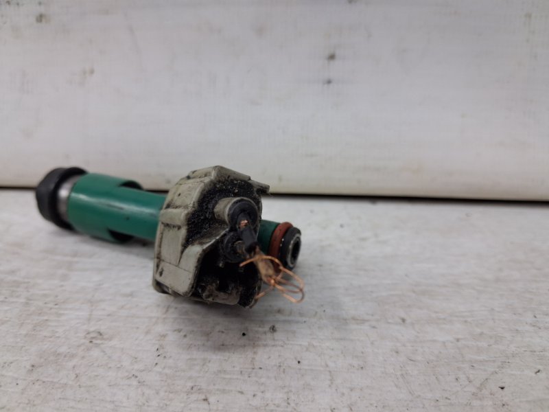 Форсунка топливная Camry 2006-2011 XV40 2.4 Бензин 2AZFE