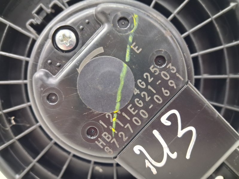 Моторчик печки 3 2013-2019 BM 2.2 diesel Моторчик печки 3 2013-2019 BM 2.2 diesel