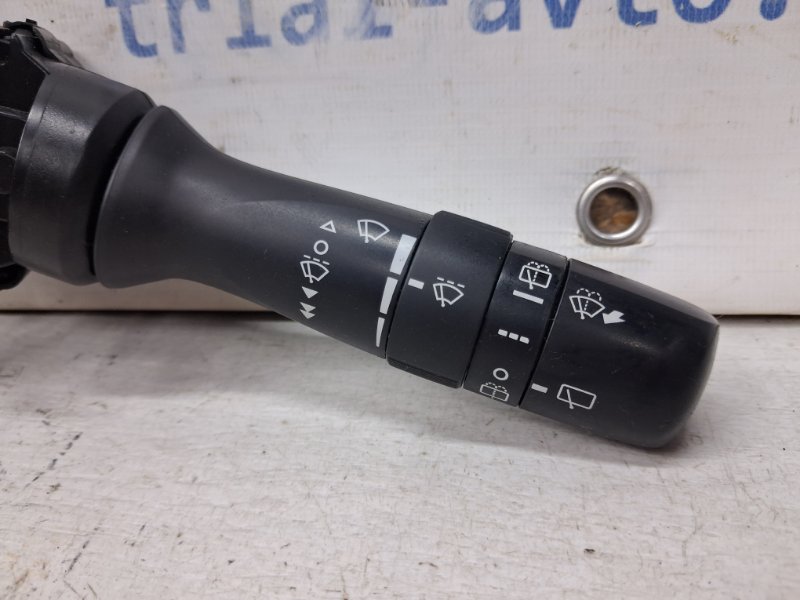 Переключатель подрулевой правый(дворники) Auris 2006-2012 E150 1.6 бензин 1ZRFAE