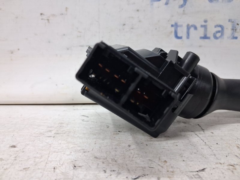 Переключатель подрулевой правый(дворники) Auris 2006-2012 E150 1.6 бензин 1ZRFAE