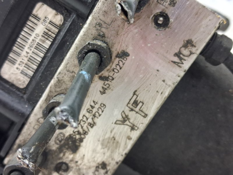 Блок abs Auris 2006-2012 E150 1.6 бензин 1ZRFAE