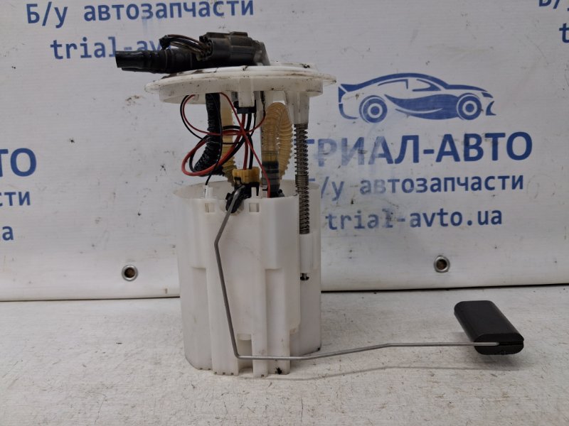 Запчасть модуль топливного насоса Renault Megane 2008-2016 3 1.5 Diesel K9K 172026141R Б/У Модуль топливного насоса Renault Megane 2008-2016 3 1.5 Diesel K9K 172026141R Б/У