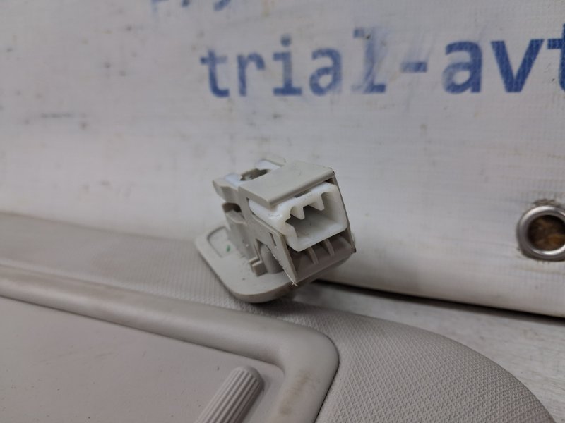 Козырек солнцезащитный правый 3 2013-2019 BM 2.2 diesel