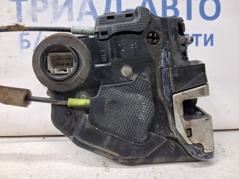 Замок двери задний левый Toyota Camry XV40 2.4 Бензин 2AZFE