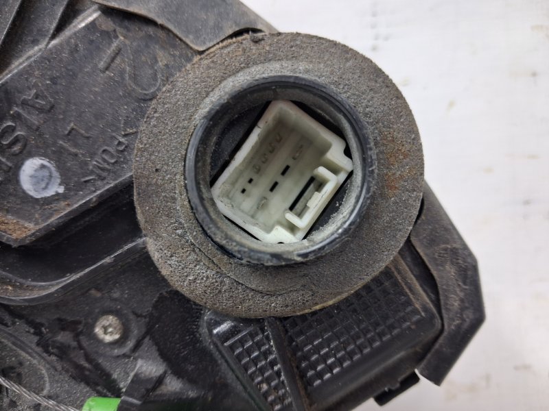 Замок двери передний левый Camry 2006-2011 XV40 2.4 Бензин 2AZFE