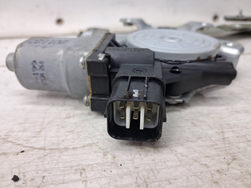 Стеклоподъемник передний правый Mitsubishi ASX GA 1.8 Diesel 4N13