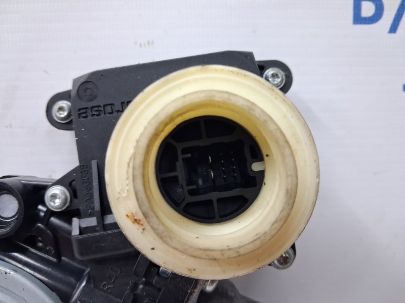 Стеклоподъемник передний правый Auris 2006-2012 E150 1.6 бензин 1ZRFAE